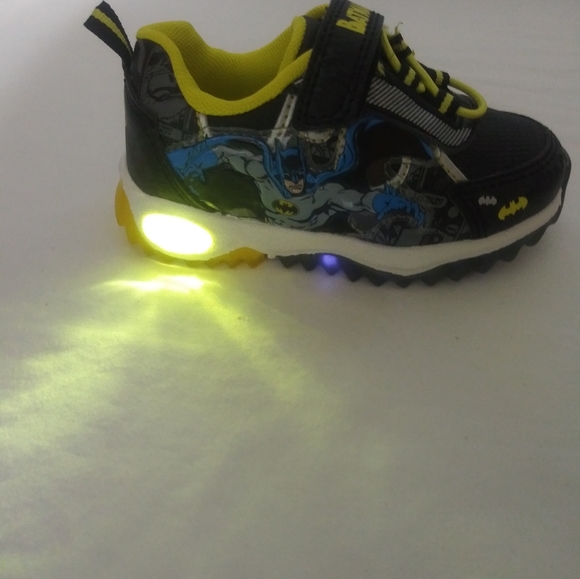 Batman Light Up Sneakers - Picture 8 of 9
